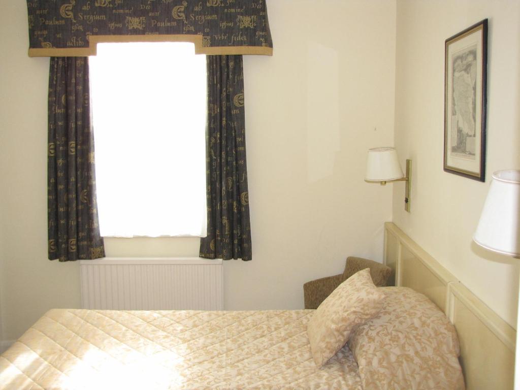 Richmond Park Hotel Room photo